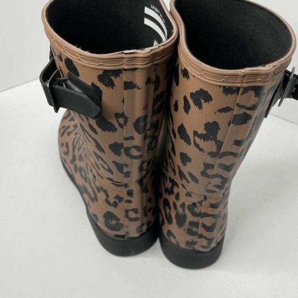 Hunter Short Brown Cheetah Print Boots‎ - Picture 2 of 7